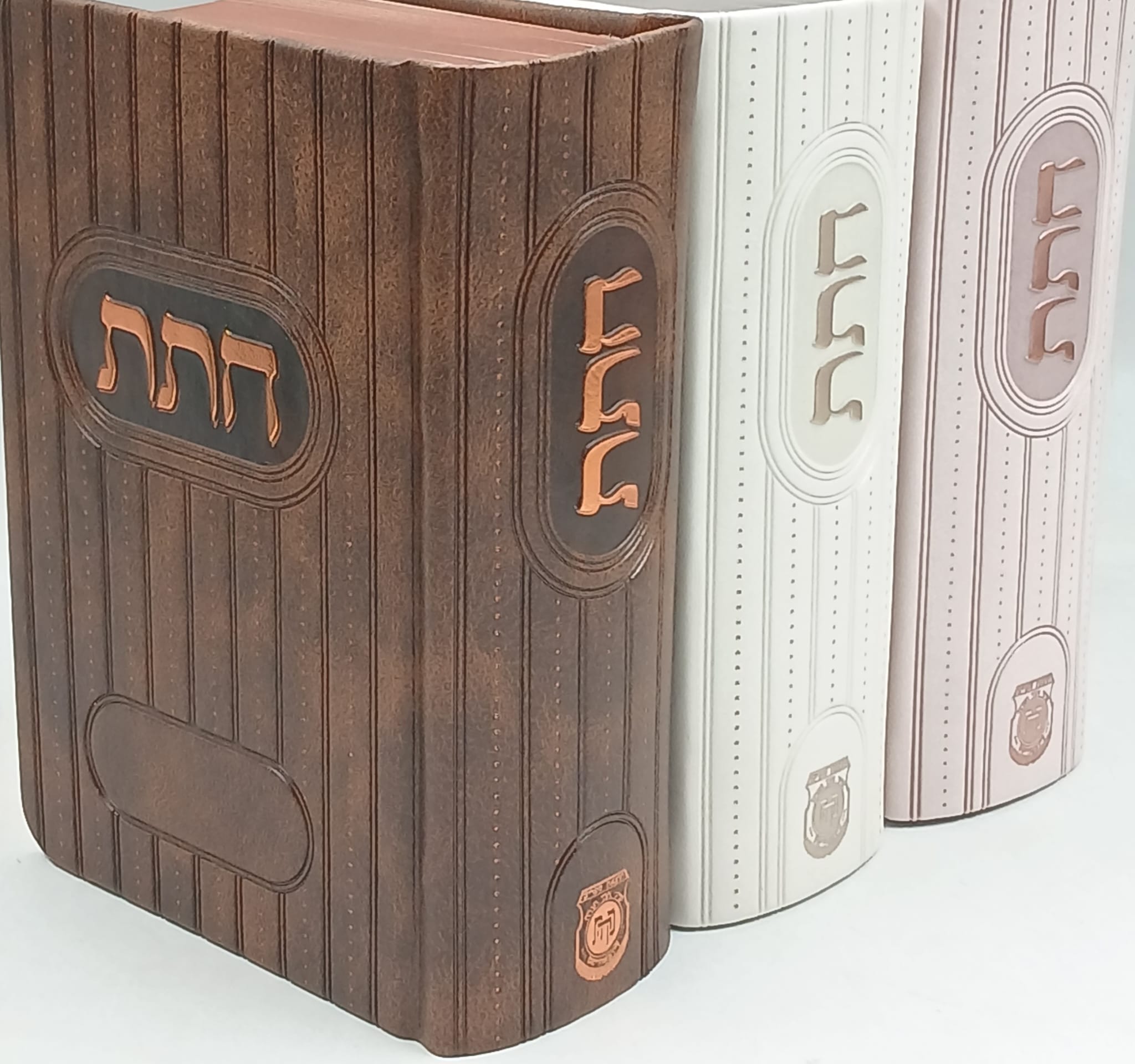 חת"ת בכריכת פיו בקופסא מהודרת / 3 צבעים לבחירה חת"ת בכריכת פיו בקופסא מהודרת / 3 צבעים לבחירה