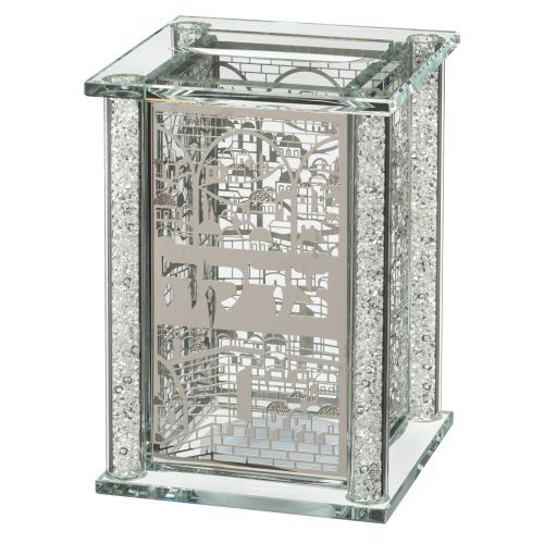 קופת צדקה מהודרת קריסטל עם פלקטות כסף 13 * 9 ס"מ קופת צדקה מהודרת קריסטל עם פלקטות כסף 13 * 9 ס"מ