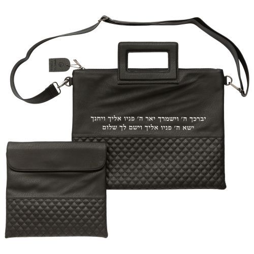 תיק מפואר לטלית ותפילין דמוי עור שחור אותיות בולטות "ברכת כהנים" תיק מפואר לטלית ותפילין דמוי עור שחור אותיות בולטות "ברכת כהנים"