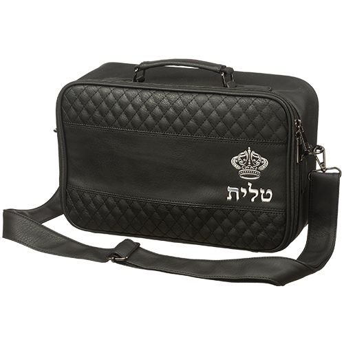 תיק מפואר לטלית ותפילין שחור PU אותיות בולטות "כתר" כסף - 23 * 36 ס"מ תיק מפואר לטלית ותפילין שחור PU אותיות בולטות "כתר" כסף - 23 * 36 ס"מ